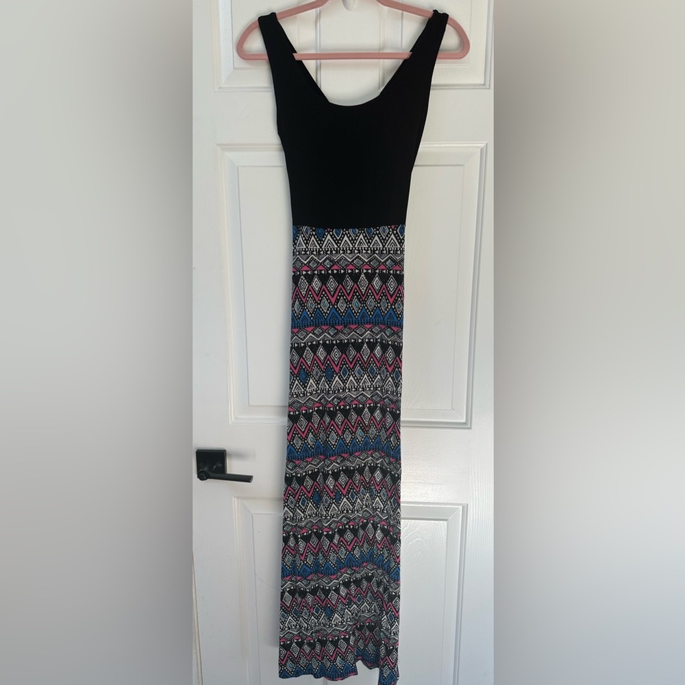 Gilli Cross Shoulder, Open Back Maxi Dress